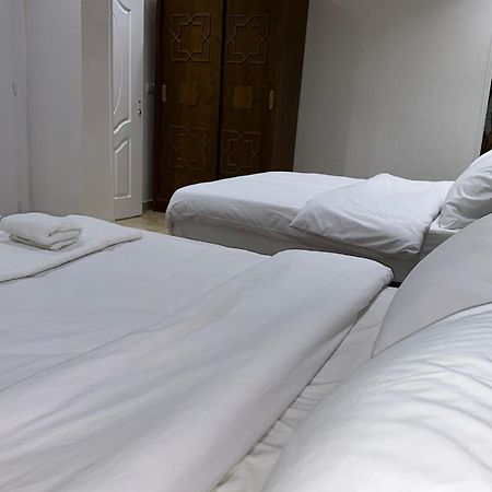 Full Pyramids View Apartment With Balcony For 8 P Kafrat al Jabal Luaran gambar