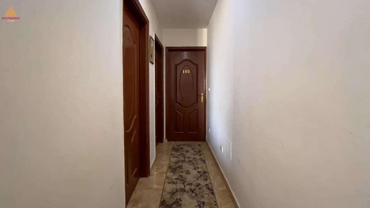 Full Pyramids View Apartment With Balcony For 8 P Kafrat al Jabal Luaran gambar