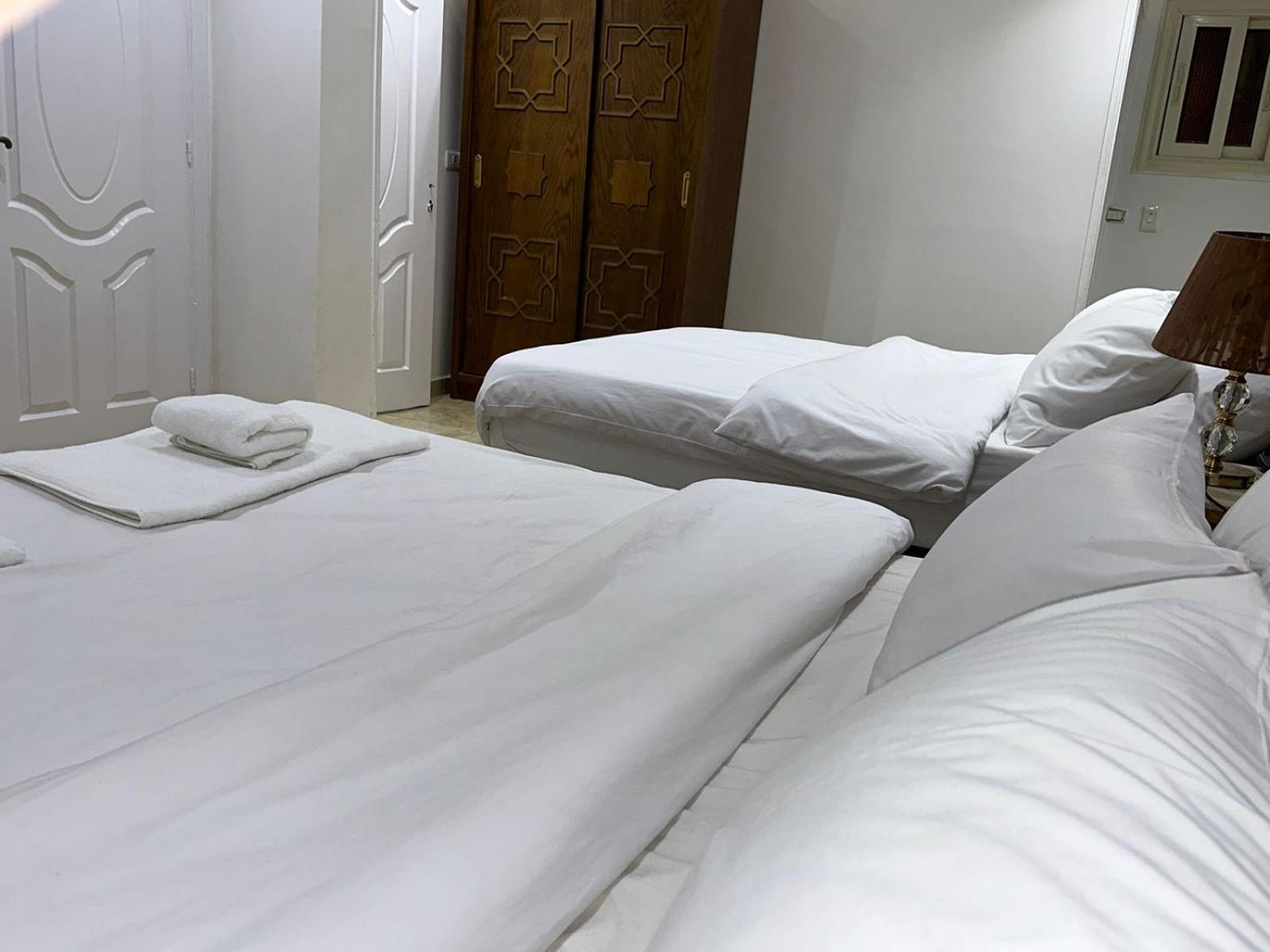 Full Pyramids View Apartment With Balcony For 8 P Kafrat al Jabal Luaran gambar